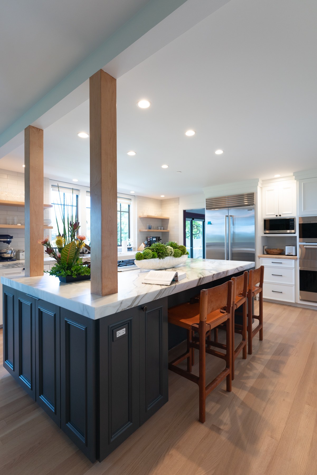Kitchen dining area